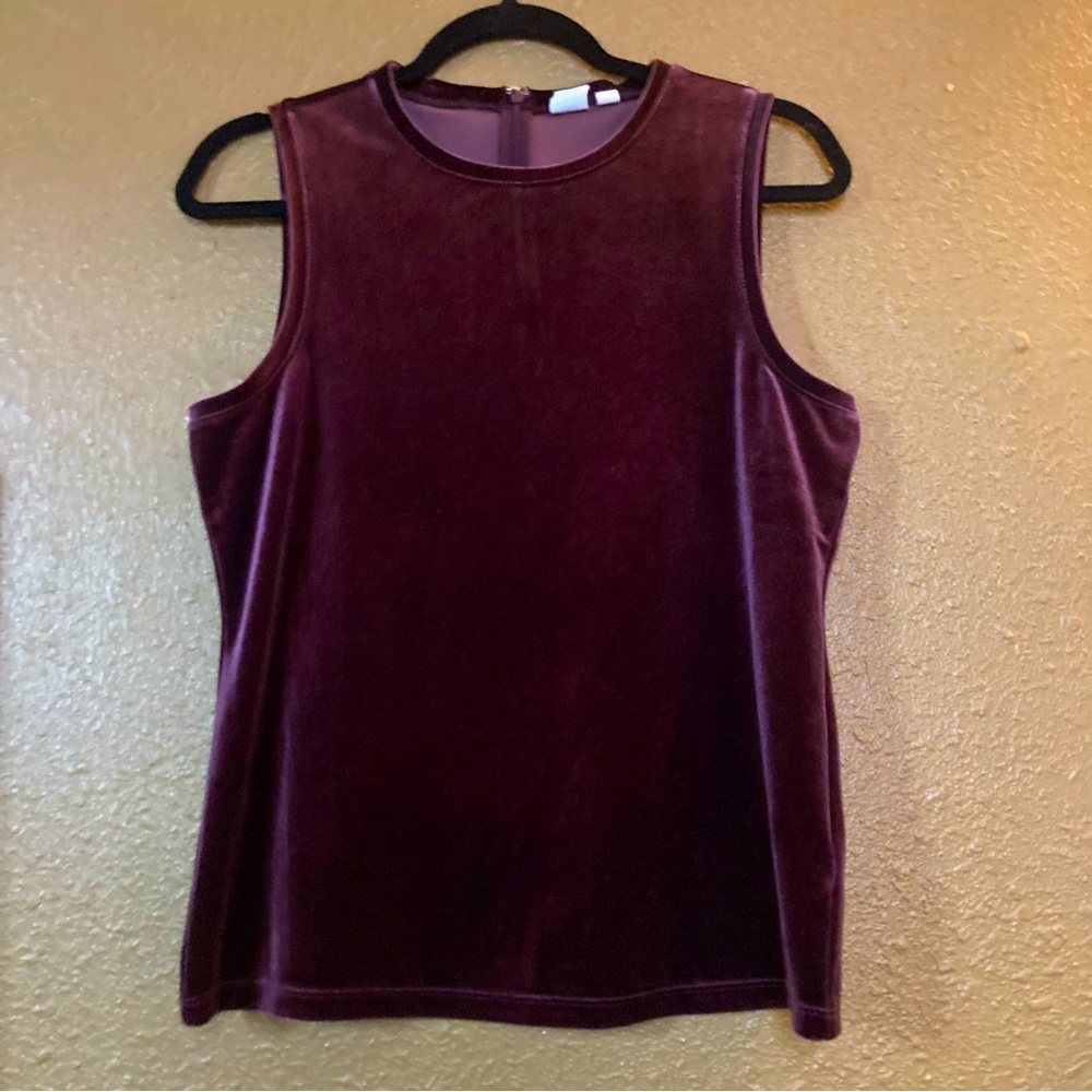 Women’s Gap Velvet Sleeveless Top